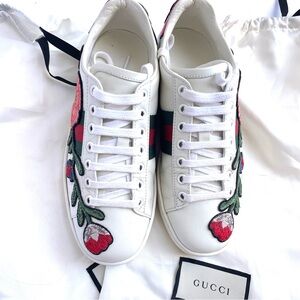 Gucci Ace embroidered White Sneakers with Floral Embroidery Red Green Lace Up